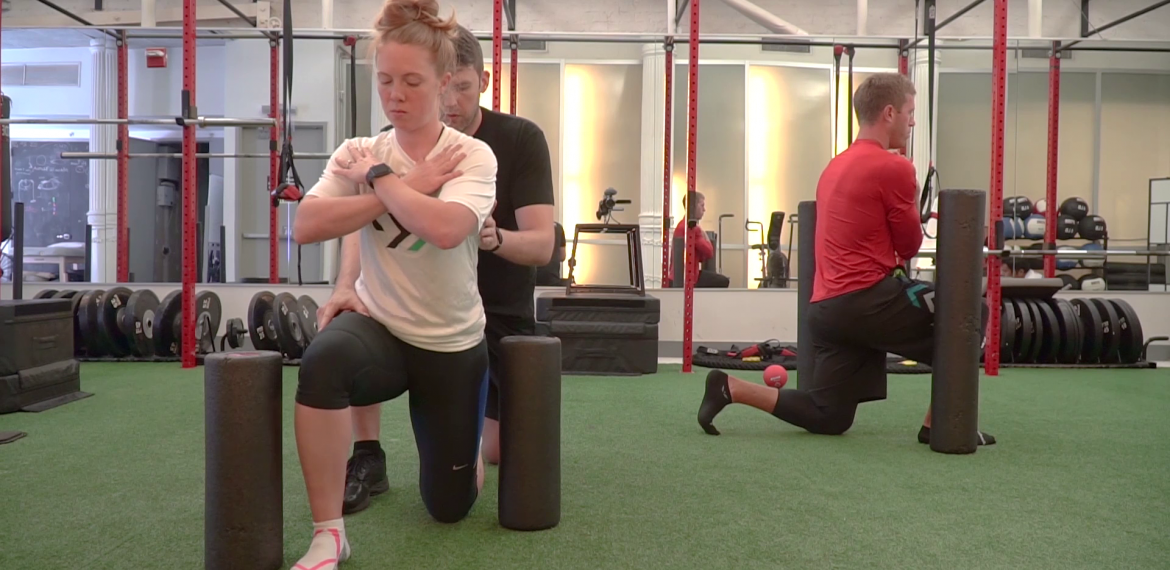 1/2 Kneel Pullback Split Squat Hold